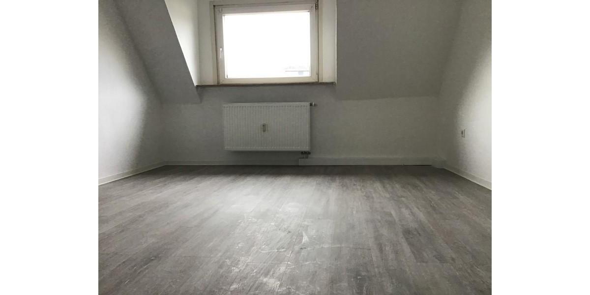 Dachgeschoßwohnung Essen Huttrop - 2 Zimmer, 52 m&sup2;, 499&euro; | Angebot:25566169