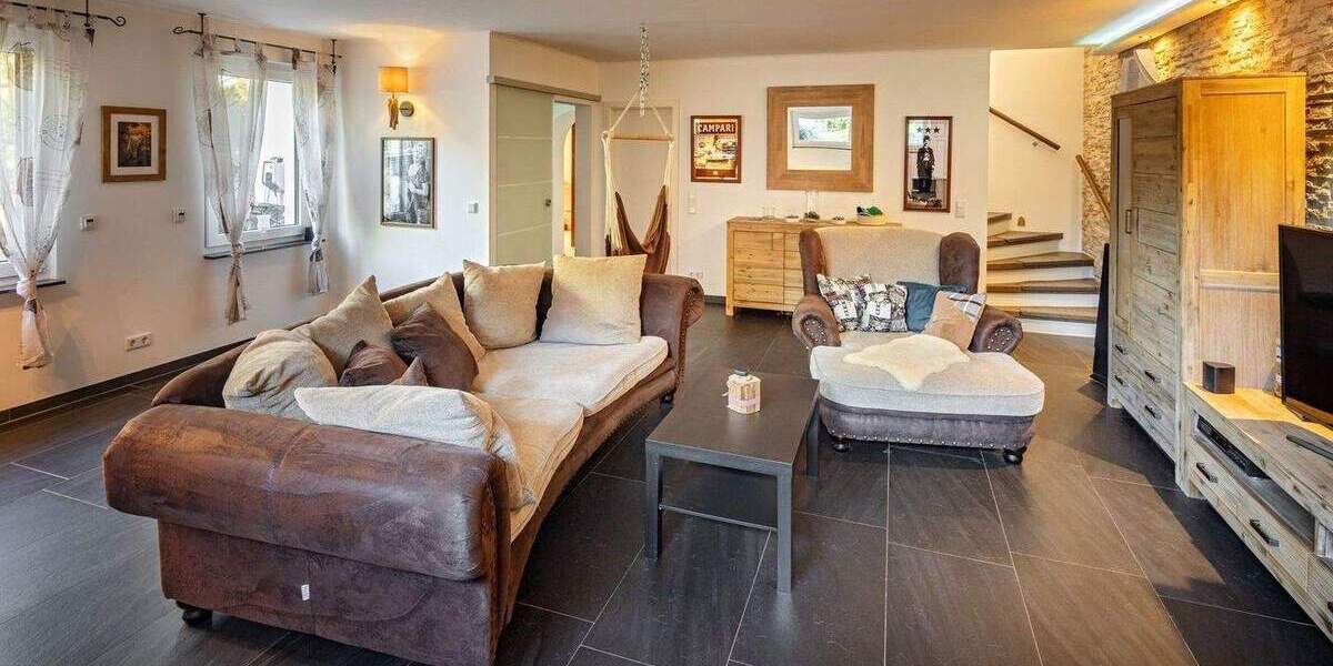 Einfamilienhaus Essen Burgaltendorf - 9 Zimmer, 256 m&sup2;, 870.000&euro; | Angebot:25744199