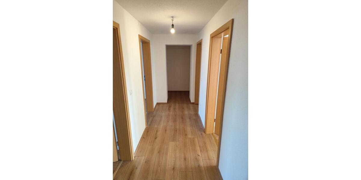 Dachgeschoßwohnung Gelsenkirchen Gelsenkirchen-Mitte - 3 Zimmer, 73 m&sup2;, 540&euro; | Angebot:26049212