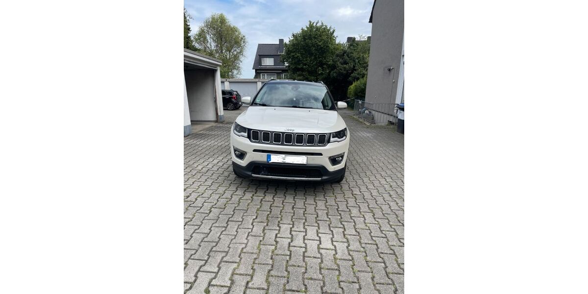 Jeep Compass 105.700 km 11.999 &euro; Bottrop 46242