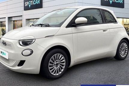 Fiat 500e 13.344 km 17.950 &euro; Essen 45143