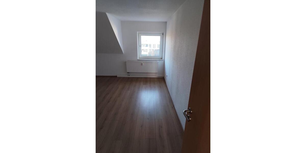 Dachgeschoßwohnung Gelsenkirchen Gelsenkirchen-Mitte - 3 Zimmer, 73 m&sup2;, 540&euro; | Angebot:26049212