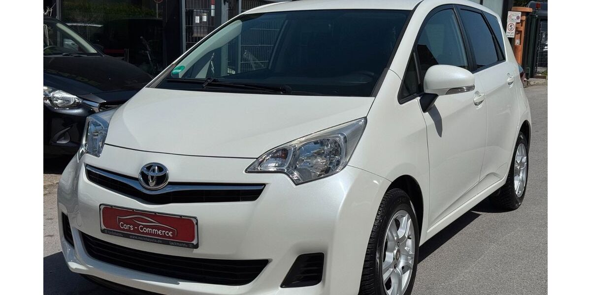 Toyota Verso-S 95.000 km 6.599 &euro; DORTMUND 44263