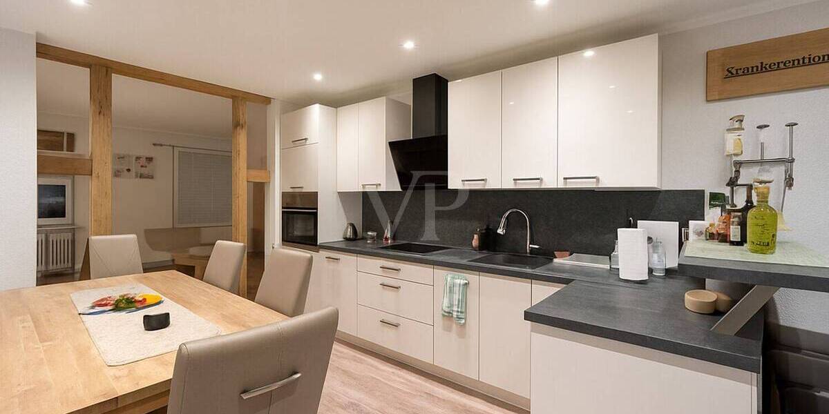 Etagenwohnung Velbert Mitte - 2 Zimmer, 92 m&sup2;, 185.000&euro; | Angebot:25679813