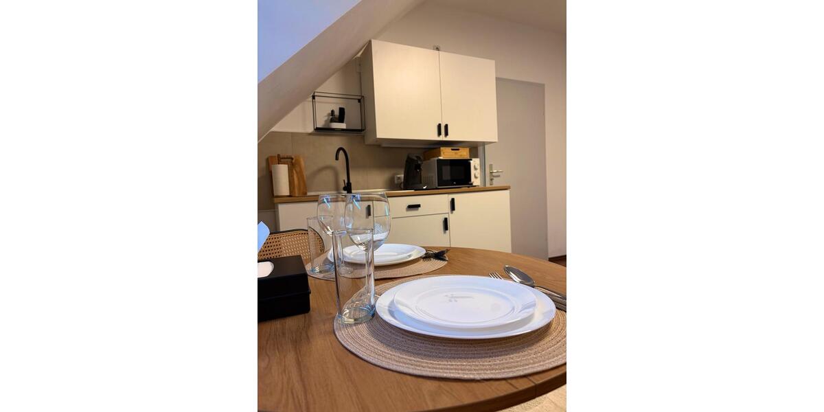 Dachgeschoßwohnung Essen Stadtbezirk III - 3 Zimmer, 55 m&sup2;, 2.100&euro; | Angebot:25317745
