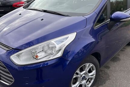 Ford B-Max 72.000 km 7.900 &euro; ESSEN 45326