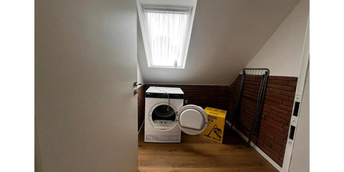 Etagenwohnung Lünen Alstedde - 6 Zimmer, 200 m&sup2;, 20&euro; | Angebot:26618962