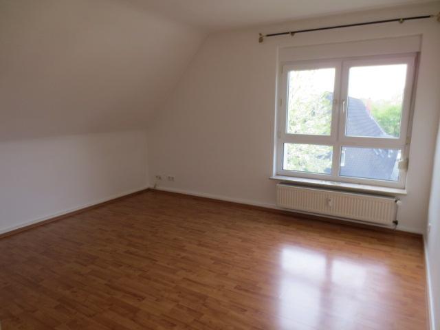 Dachgeschoßwohnung Gelsenkirchen Gelsenkirchen-Nord - 4 Zimmer, 61 m&sup2;, 449&euro; | Angebot:10660733