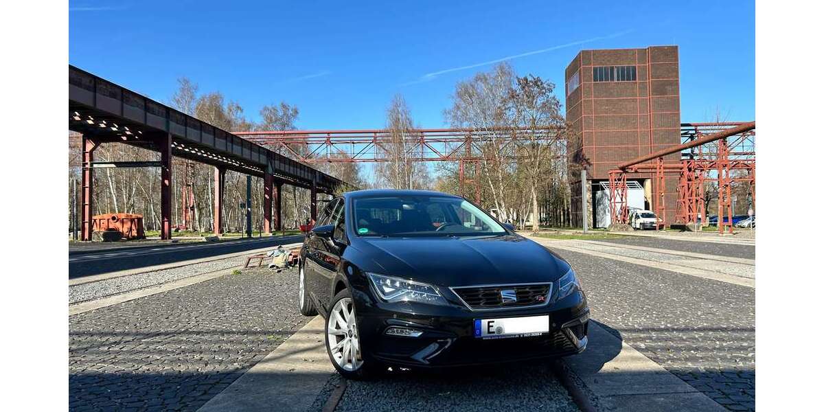Seat Leon 104.342 km 12.100 &euro; Essen, Stadt 45327