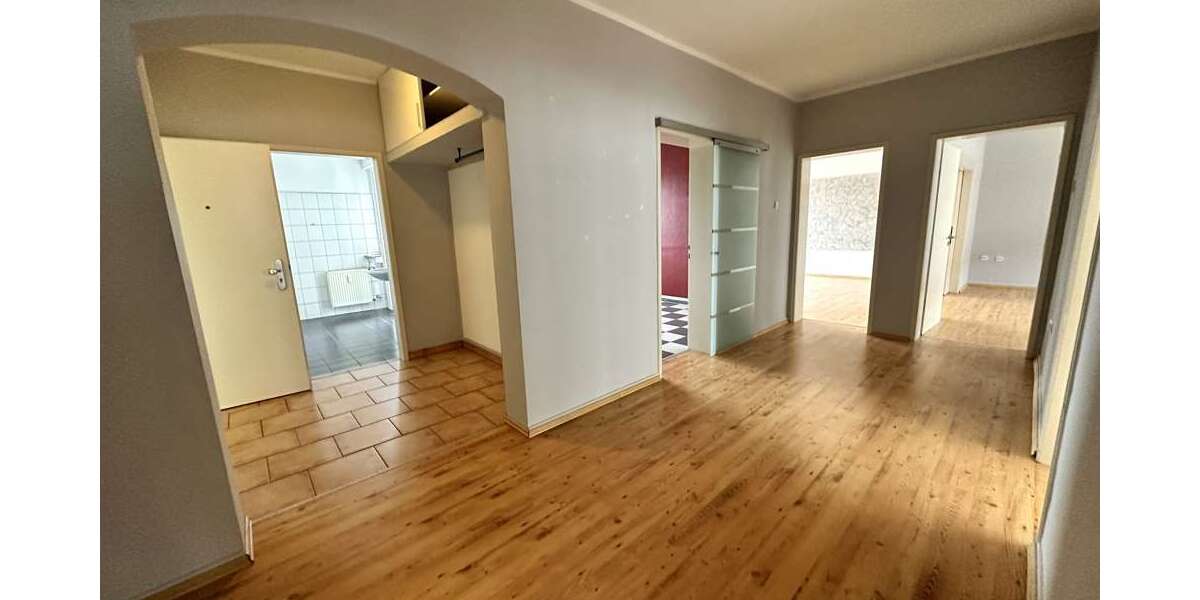 Etagenwohnung Gelsenkirchen - 4 Zimmer, 130 m&sup2;, 750&euro; | Angebot:21474793