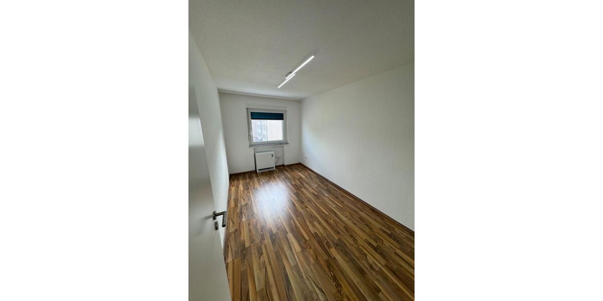 Etagenwohnung Bochum Höntrop - 3.5 Zimmer, 68 m&sup2;, 130.000&euro; | Angebot:26406442