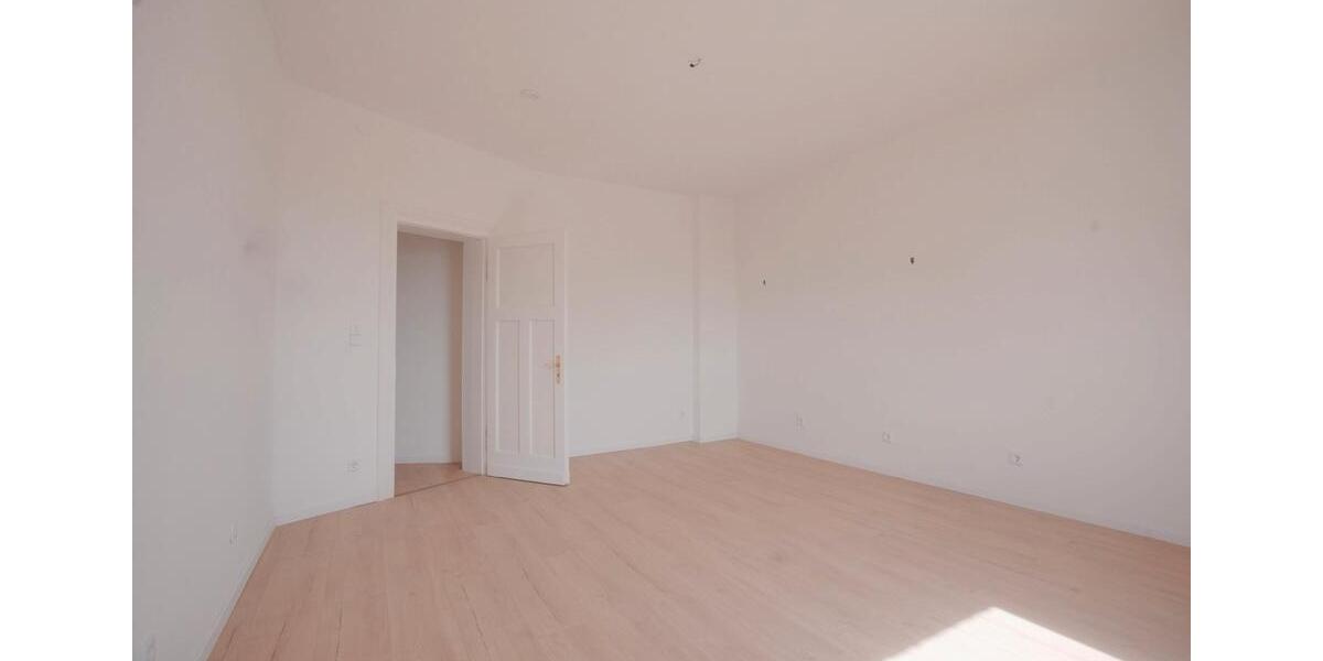 Dachgeschoßwohnung Mülheim an der Ruhr - 3 Zimmer, 92 m&sup2;, 910&euro; | Angebot:26688507