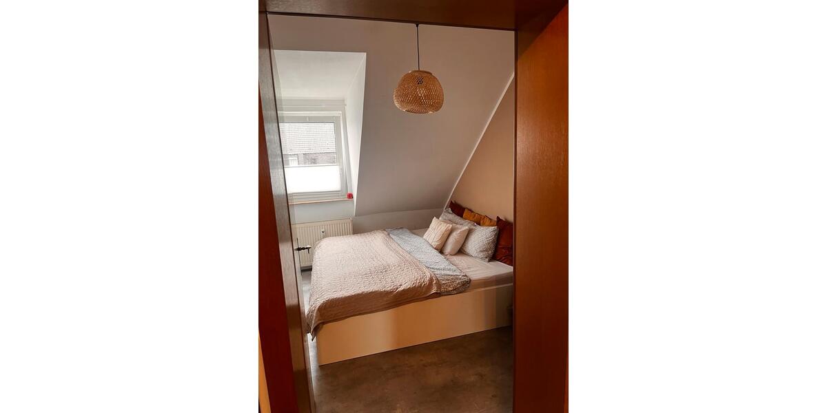 Dachgeschoßwohnung Herne Wanne - 3.5 Zimmer, 75 m&sup2;, 150.000&euro; | Angebot:26214430