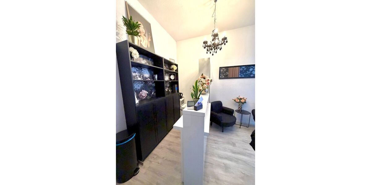 Kosmetik Büro Ladenlokal Agentur Praxis in Essen-Borbeck, 25 qm, hell und freundlich renoviert - Gewerbeobjekt Essen Bergeborbeck | Angebot:26296237