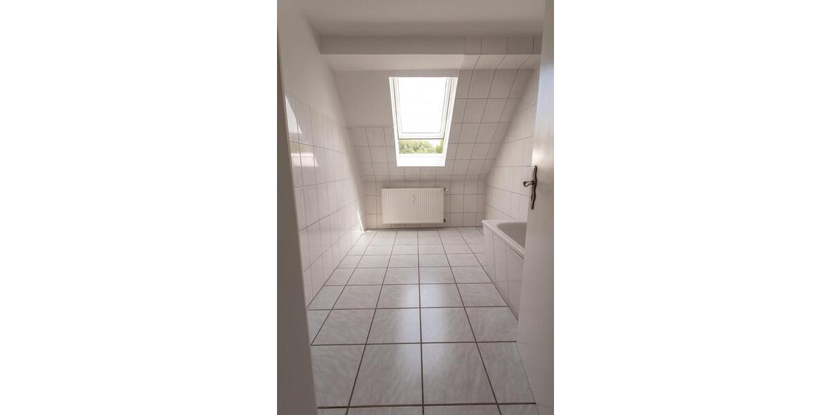 Dachgeschoßwohnung Bochum Bochum-Nord - 3 Zimmer, 92 m&sup2;, 760&euro; | Angebot:26581057