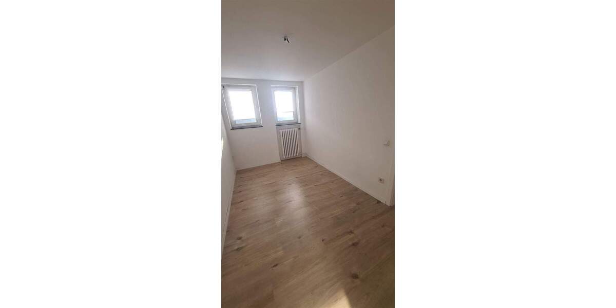 Etagenwohnung Gelsenkirchen Beckhausen - 3 Zimmer, 75 m&sup2;, 420&euro; | Angebot:25740180