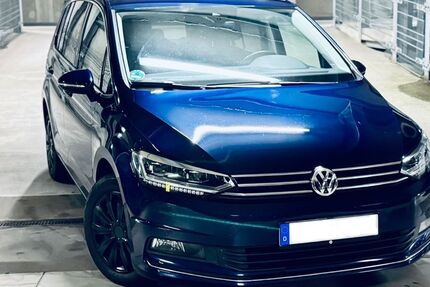 VW Touran 143.500 km 16.499 &euro; Herne 44652