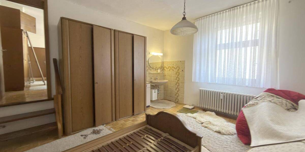 Etagenwohnung Oberhausen Altstadt-Süd - 6 Zimmer, 180 m&sup2;, 2.100&euro; | Angebot:26190385