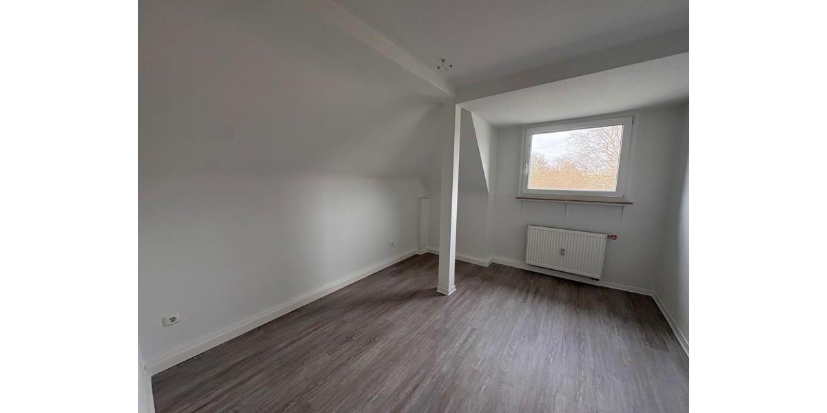 Dachgeschoßwohnung Essen Stadtbezirk V - 3 Zimmer, 62 m&sup2;, 507&euro; | Angebot:23324761