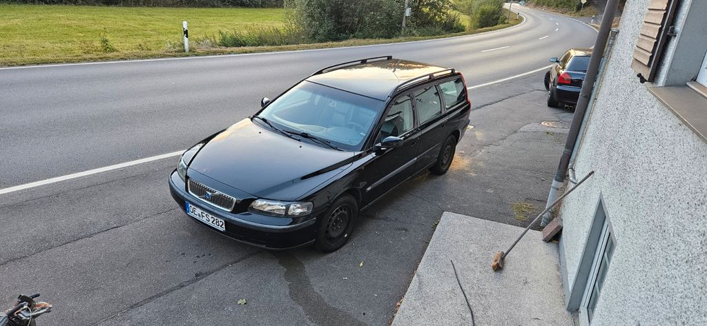 Volvo V70 385.000 km 2.100 &euro; Marl 45772