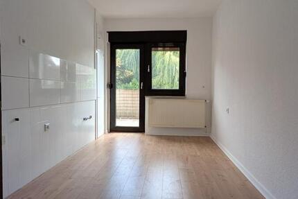 Wohnung Gelsenkirchen Gelsenkirchen-Mitte - 3 Zimmer, 75 m&sup2;, 600&euro; | Angebot:25978472