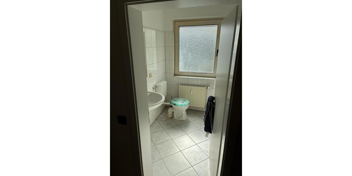 Dachgeschoßwohnung Essen Stadtbezirk VII - 3.5 Zimmer, 73 m&sup2;, 560&euro; | Angebot:26050317