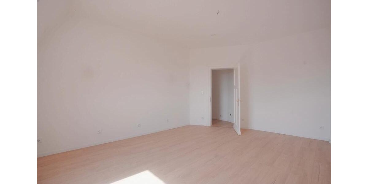 Dachgeschoßwohnung Mülheim an der Ruhr - 3 Zimmer, 92 m&sup2;, 910&euro; | Angebot:26688507