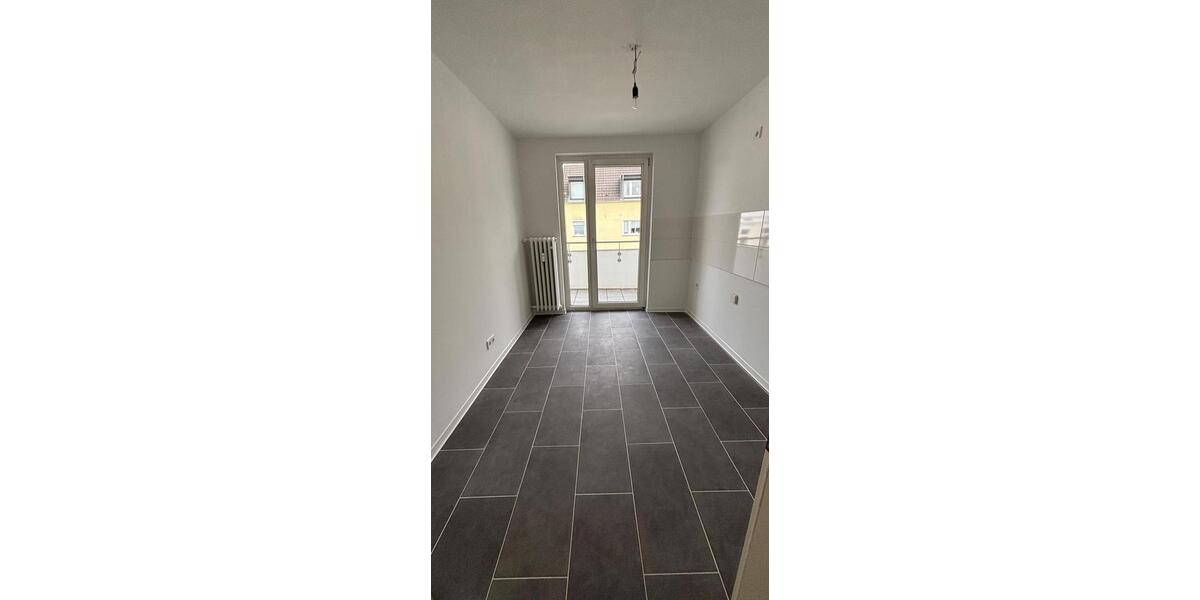 Etagenwohnung Essen Südviertel - 3 Zimmer, 85 m&sup2;, 956&euro; | Angebot:25723919