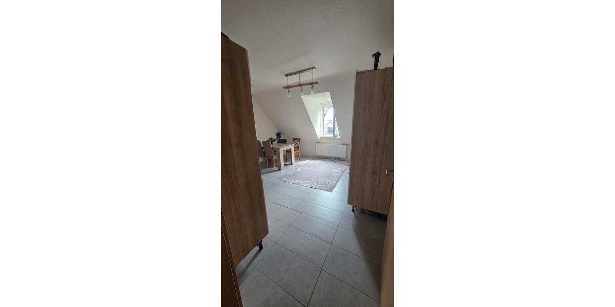 Dachgeschoßwohnung Gelsenkirchen Ückendorf - 2.5 Zimmer, 70 m&sup2;, 550&euro; | Angebot:26632817