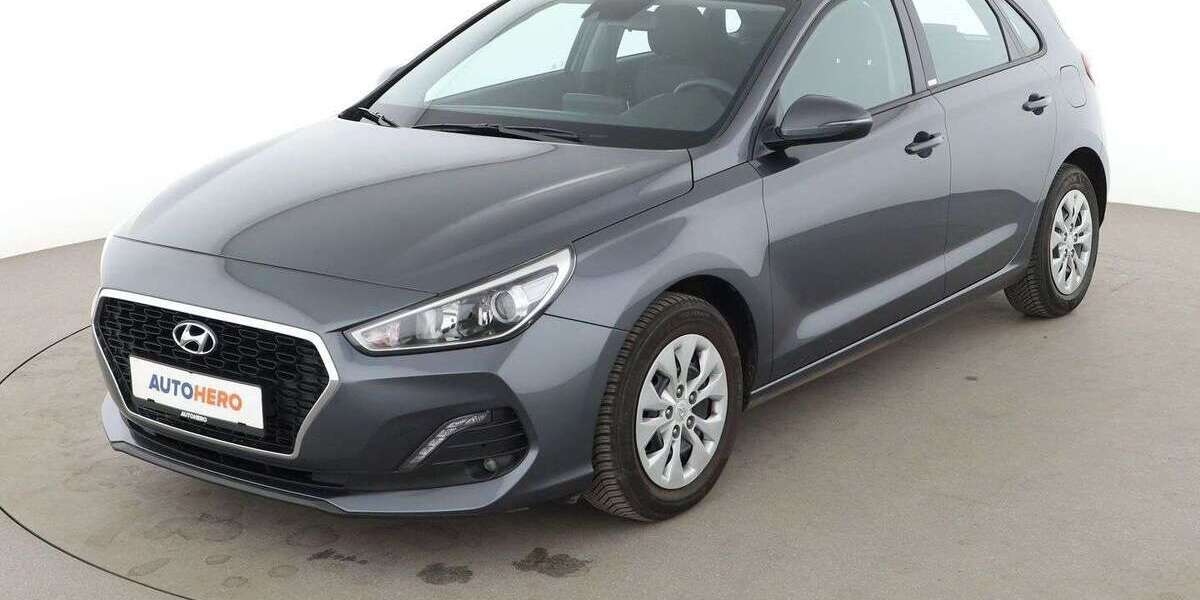 Hyundai i30 23.918 km 13.930 &euro; Essen 45141