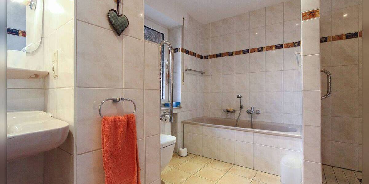 Mehrfamilienhaus, Wohnhaus Heiden - 6 Zimmer, 216 m&sup2;, 289.000&euro; | Angebot:26027668