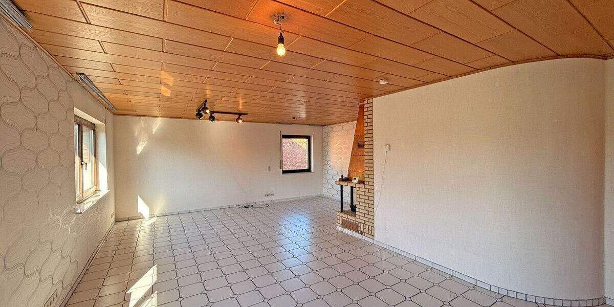 Etagenwohnung Dinslaken Bruch - 4 Zimmer, 115 m&sup2;, 229.000&euro; | Angebot:25684457