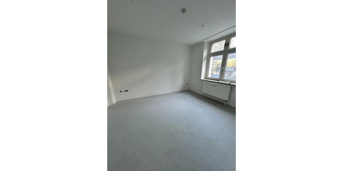 Erdgeschoßwohnung Essen Stadtbezirk VII - 2.5 Zimmer, 62 m&sup2;, 396&euro; | Angebot:26042962