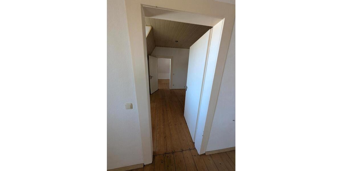 Etagenwohnung Velbert Langenberg - 3 Zimmer, 75 m&sup2;, 495&euro; | Angebot:25379982