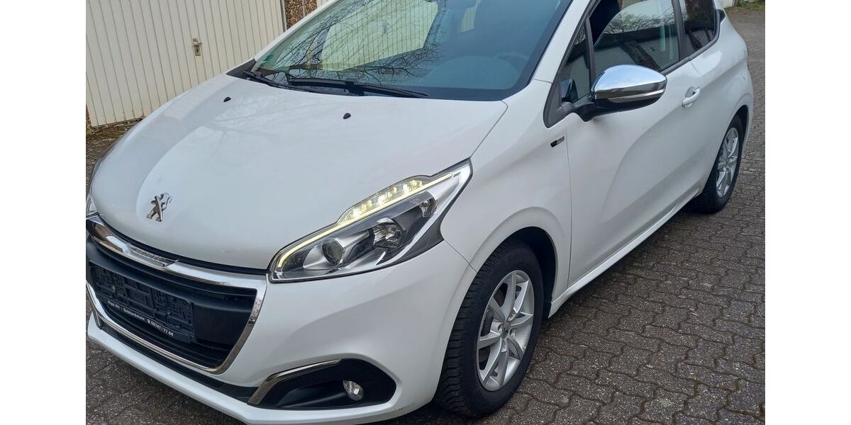 Peugeot 208 99.575 km 5.500 &euro; Gelsenkirchen 45881