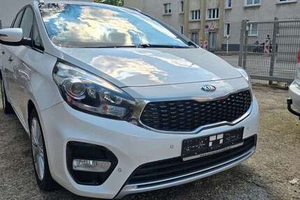 Kia Carens 181.000 km 8.900 &euro; Essen 45144