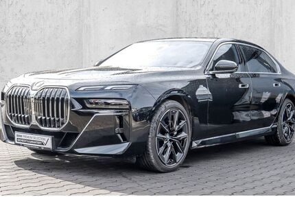 BMW 740 13.850 km 101.870 &euro; Velbert 42553