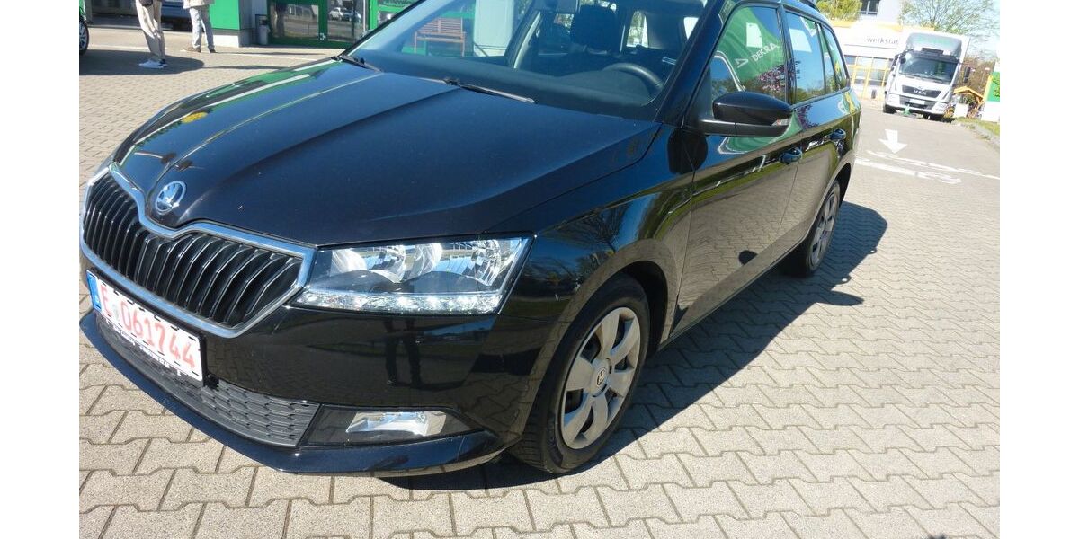 Skoda Fabia 158.000 km 6.900 &euro; Essen 45144