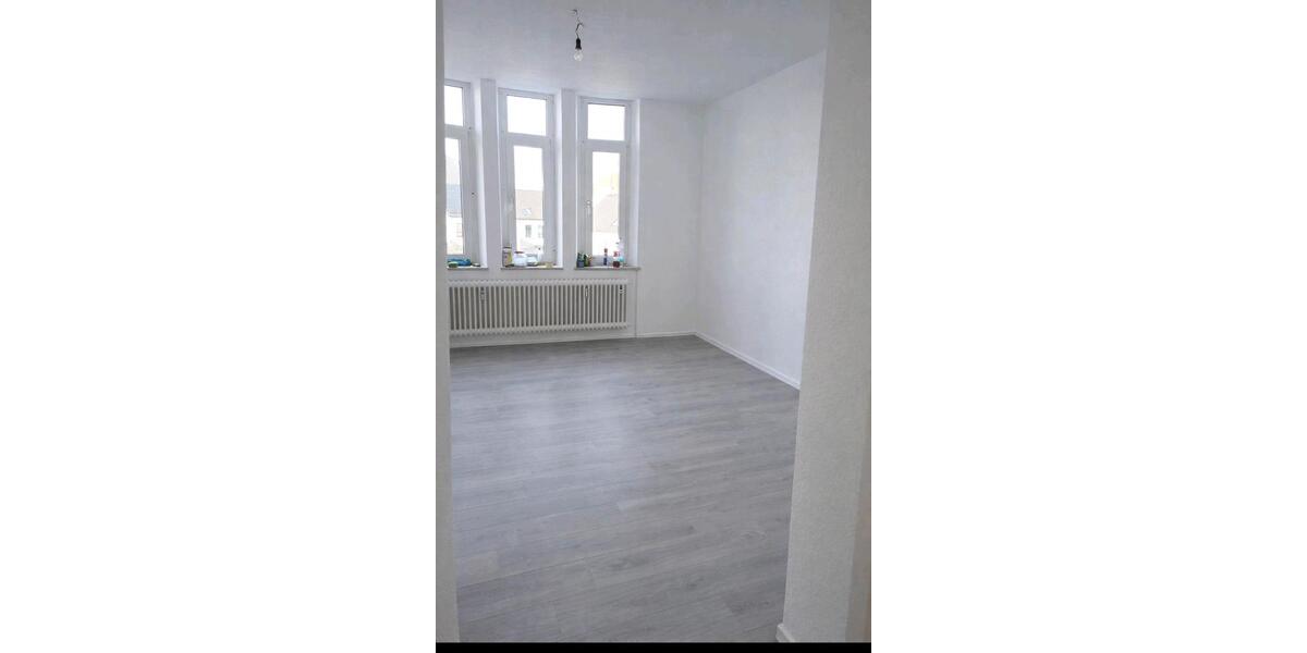 Etagenwohnung Oberhausen Osterfeld - 7 Zimmer, 138 m&sup2;, 218.000&euro; | Angebot:26730629