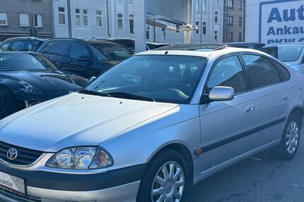 Toyota Avensis 142.485 km 3.450 &euro; Oberhausen 46045