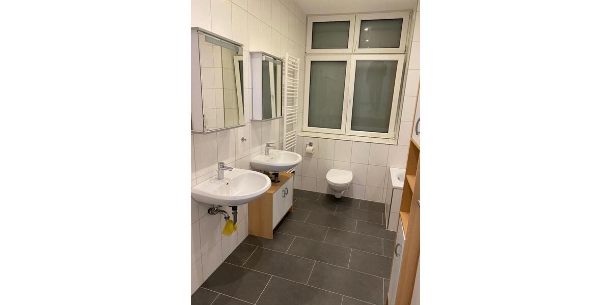 Hochparterre Witten - 5 Zimmer, 104 m&sup2;, 930&euro; | Angebot:26600467