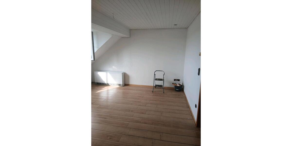 Dachgeschoßwohnung Gladbeck Alt-Rentfort - 3 Zimmer, 60 m&sup2;, 500&euro; | Angebot:27609211