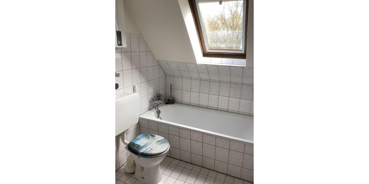 Dachgeschoßwohnung Gelsenkirchen Gelsenkirchen-West - 3 Zimmer, 61 m&sup2;, 461&euro; | Angebot:25166118
