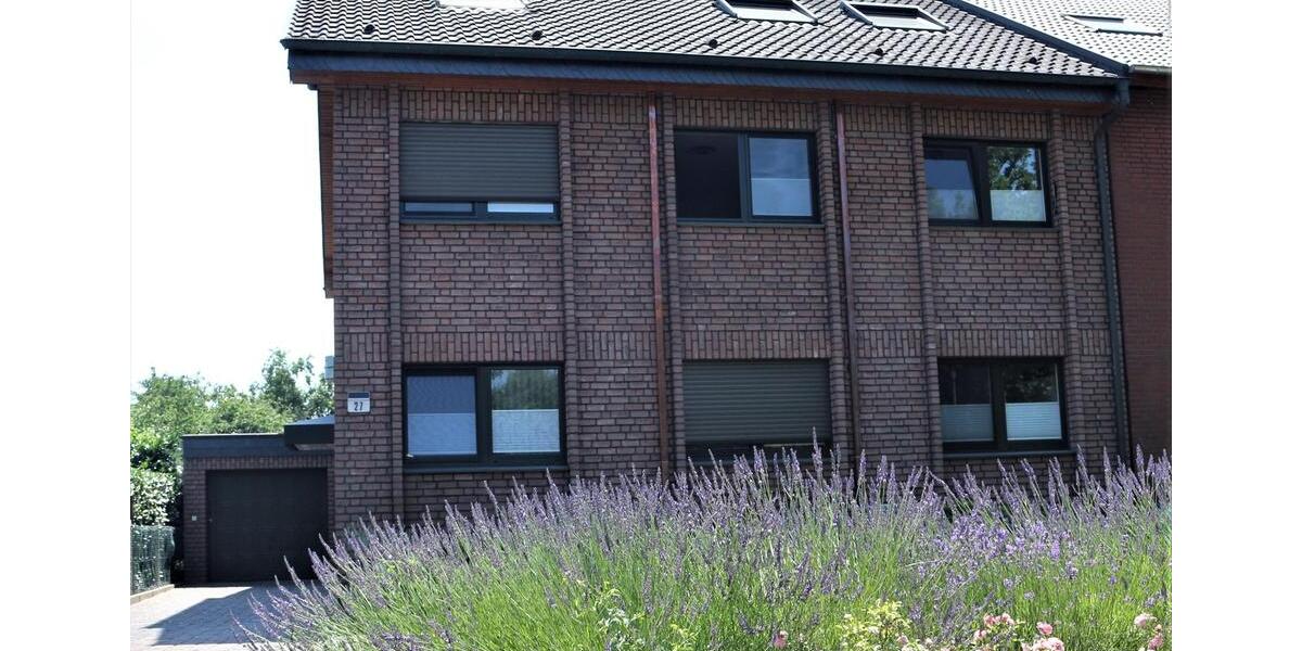 Dachgeschoßwohnung Dinslaken Lohberg - 2.5 Zimmer, 76 m&sup2;, 730&euro; | Angebot:26633965