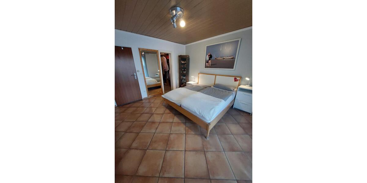 Reihenhaus Hünxe - 6.5 Zimmer, 250 m&sup2;, 2.200&euro; | Angebot:25129233