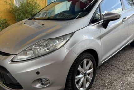 Ford Fiesta 85.000 km 3.950 &euro; Dortmund 44263
