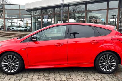 Ford Focus 111.209 km 11.600 &euro; Marl 45768
