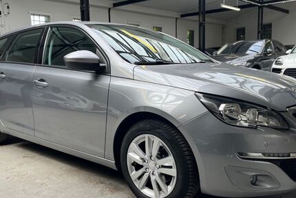 Peugeot 308 99.000 km 4.870 &euro; Velbert 42551