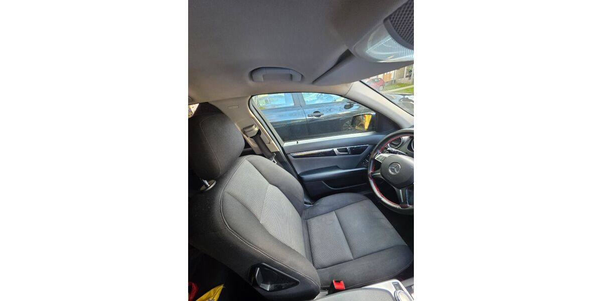 Mercedes-Benz CE 200 270.500 km 6.200 &euro; Recklinghausen 45661