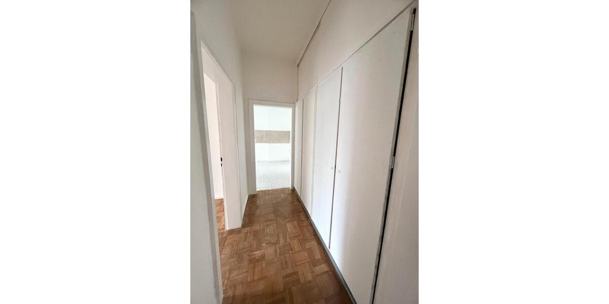 Etagenwohnung Gelsenkirchen - 5 Zimmer, 144 m&sup2;, 1.090&euro; | Angebot:26652165